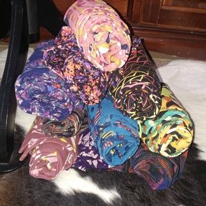 LuLaRoe Pants - (2)Pair Lularoe One size (2-10) leggings bundle LuLaRoe Pants - (2)Pair Lularoe One size (2-10) leggings bundle